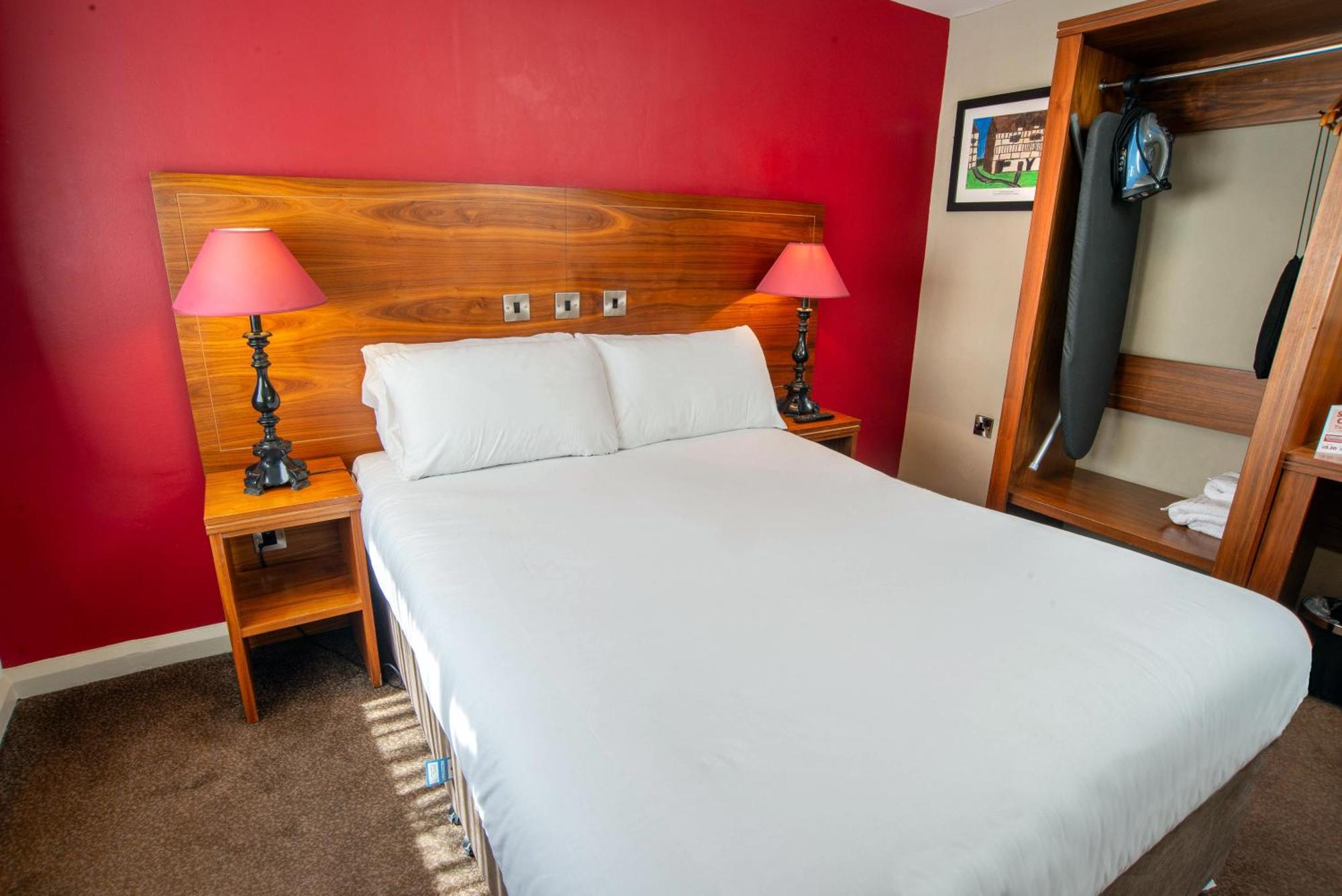 The Shrewsbury Hotel Wetherspoon エクステリア 写真