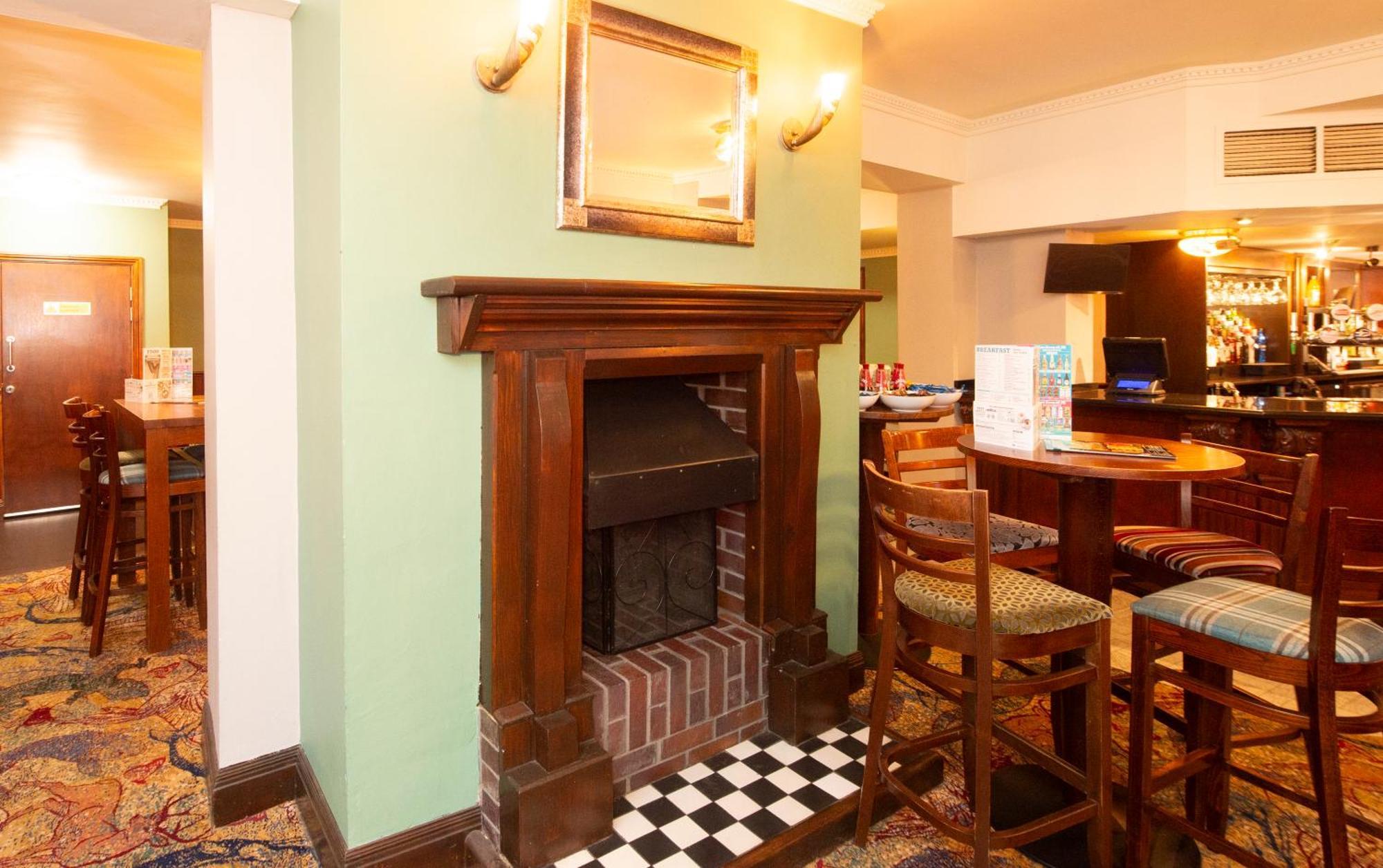 The Shrewsbury Hotel Wetherspoon エクステリア 写真