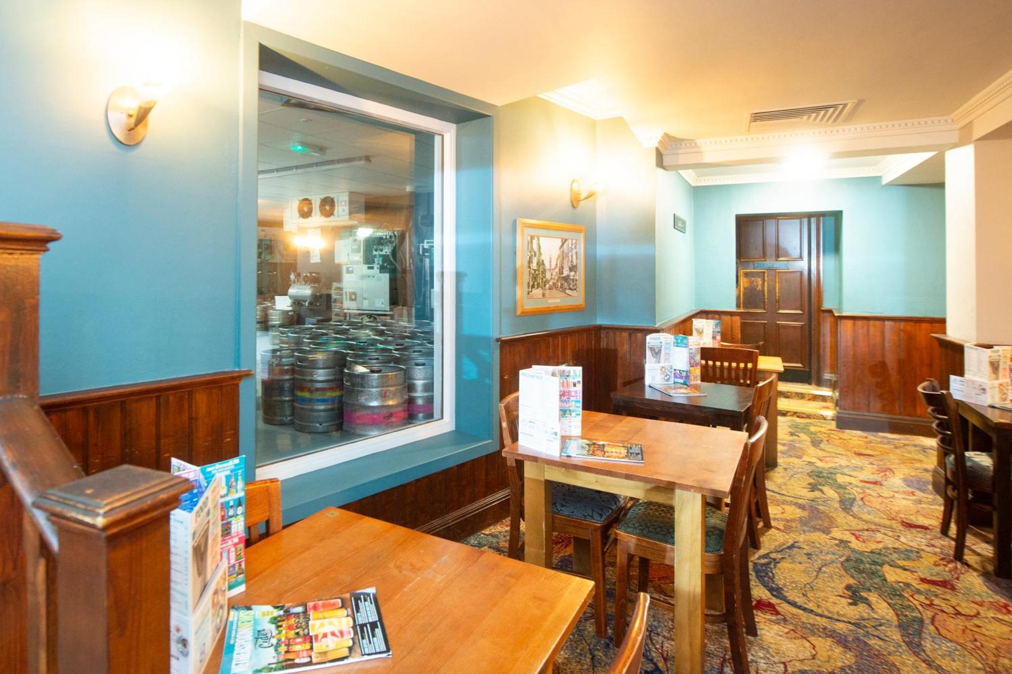 The Shrewsbury Hotel Wetherspoon エクステリア 写真