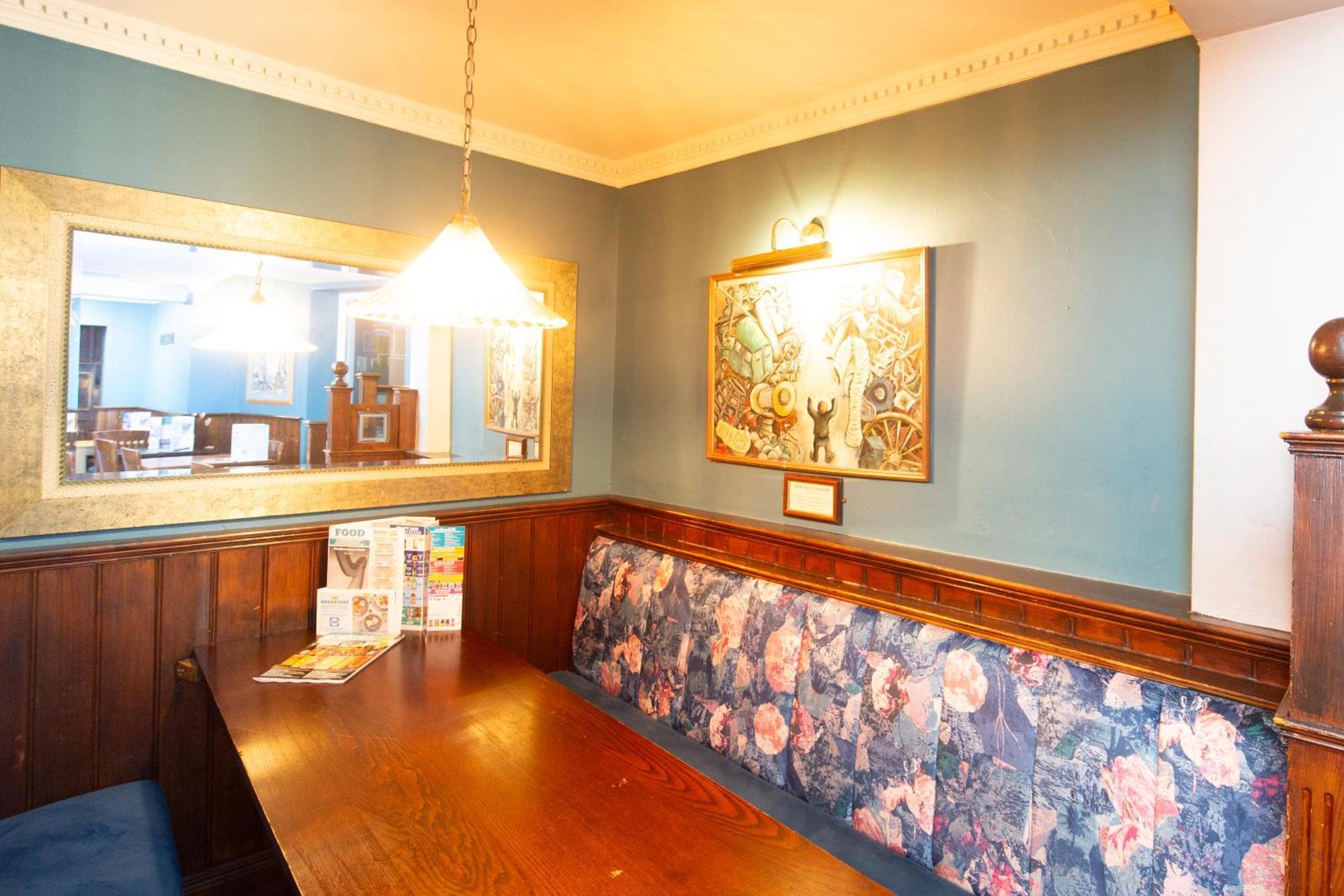 The Shrewsbury Hotel Wetherspoon エクステリア 写真