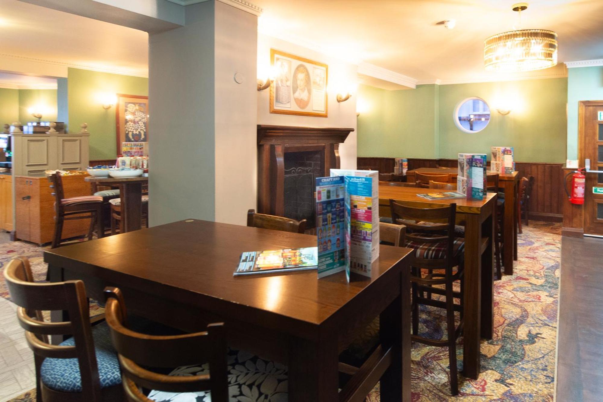The Shrewsbury Hotel Wetherspoon エクステリア 写真