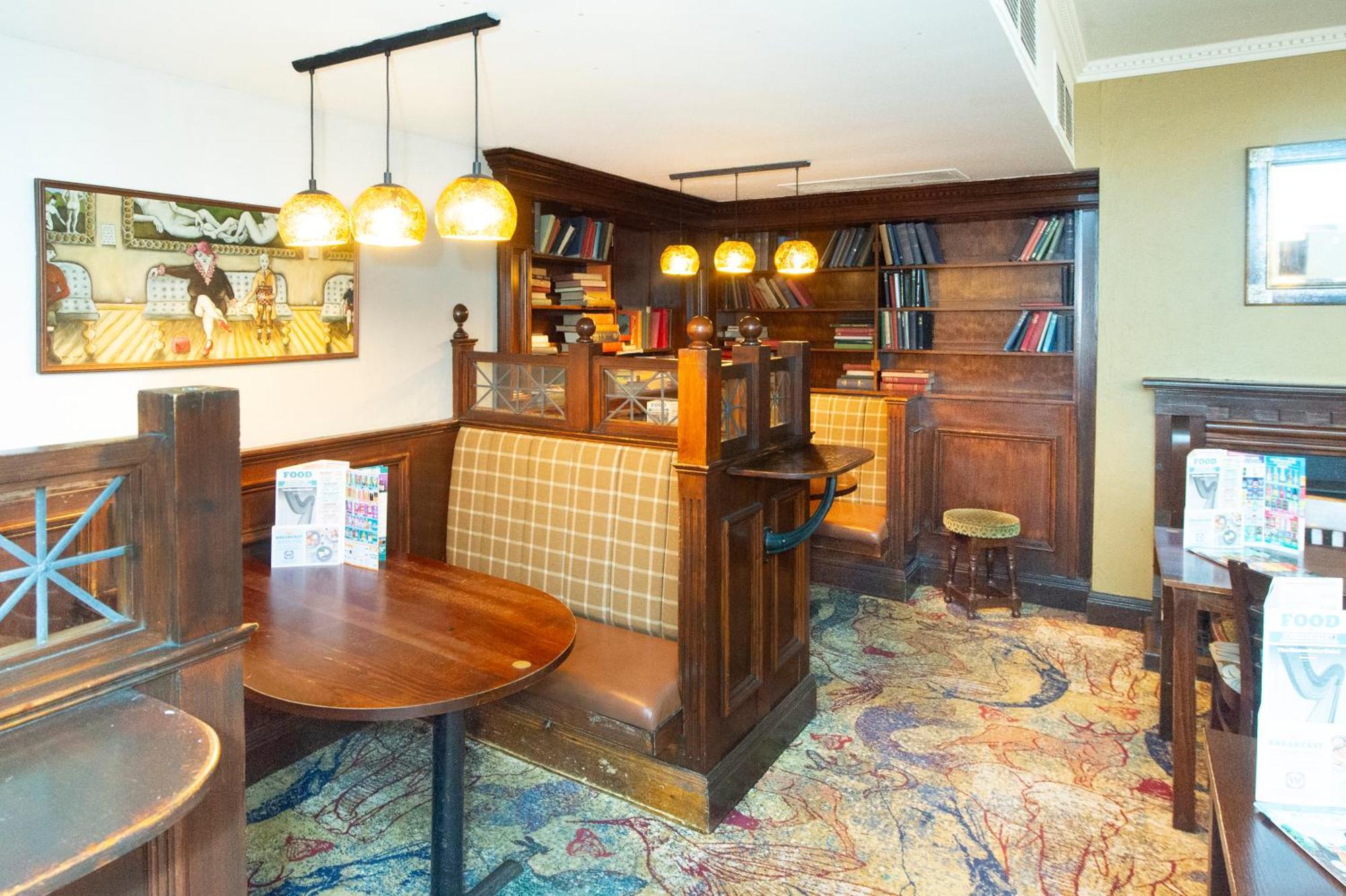 The Shrewsbury Hotel Wetherspoon エクステリア 写真